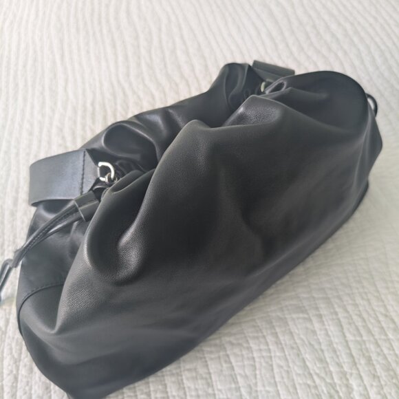 Cavatelli Oversized Clutch-leather - Picture 4 of 6